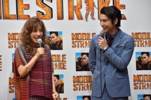 【TGS 2016】シュワルツネッガーさんと仲里依紗さんが共演！「モバイルストライク新CM発表会」をレポートの画像3