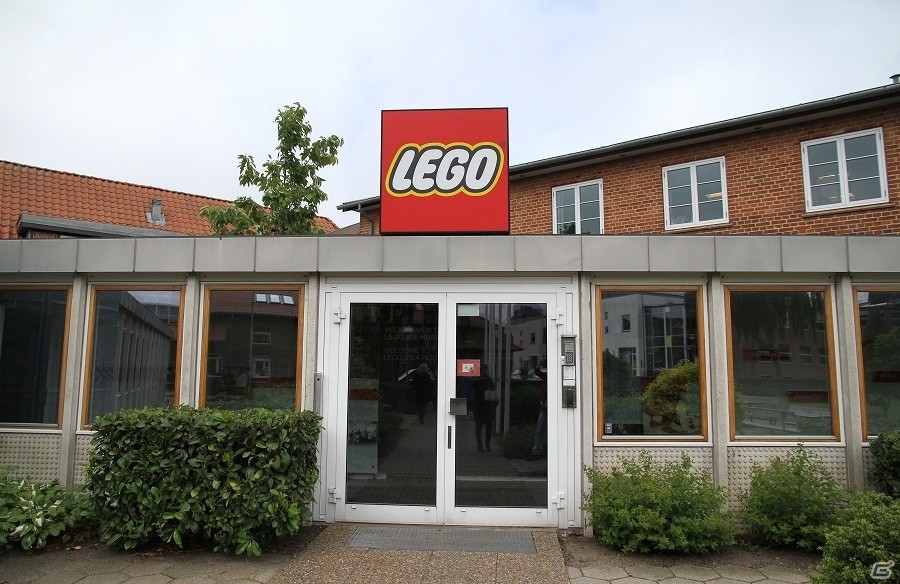 「LEGO スター・ウォーズ／フォースの覚醒」レゴ アイデア・ハウスとレゴ 工場を紹介！レゴランドでの発売記念イベントの紹介映像第三回が公開の画像1
