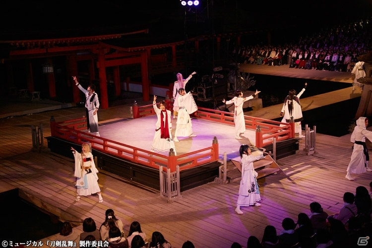 「ミュージカル『刀剣乱舞』in 嚴島神社」公演レポートが到着！写真集も発売決定の画像3