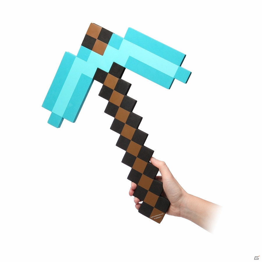 「マインクラフト」最強装備で主人公になりきろう！実物大のダイヤモンドソード＆ピッケルが11月下旬に発売の画像3