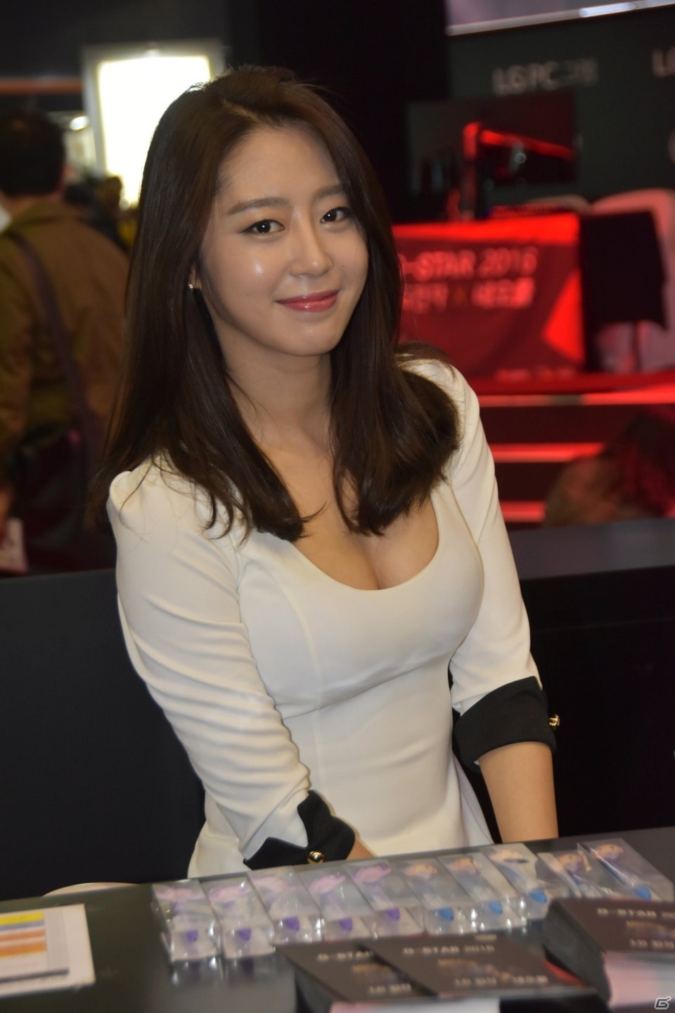 【G-STAR 2016】キャラクターの衣装でブースを彩った美女コンパニオンを写真で紹介：前編の画像17