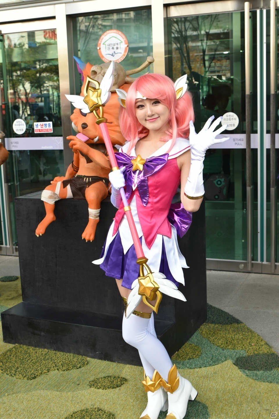 【G-STAR 2016】キャラクターの衣装でブースを彩った美女コンパニオンを写真で紹介：前編の画像26
