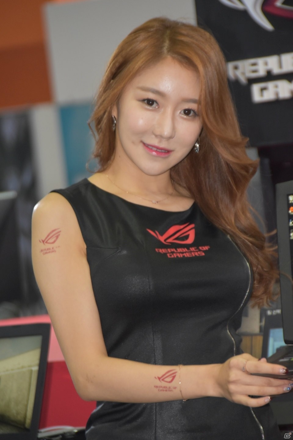 【G-STAR 2016】キャラクターの衣装でブースを彩った美女コンパニオンを写真で紹介：後編の画像17