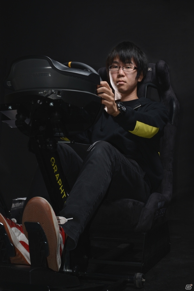「グランツーリスモ」の日本トップドライバー・やまどぅー選手が「Team GRAPHT」に参加の画像2