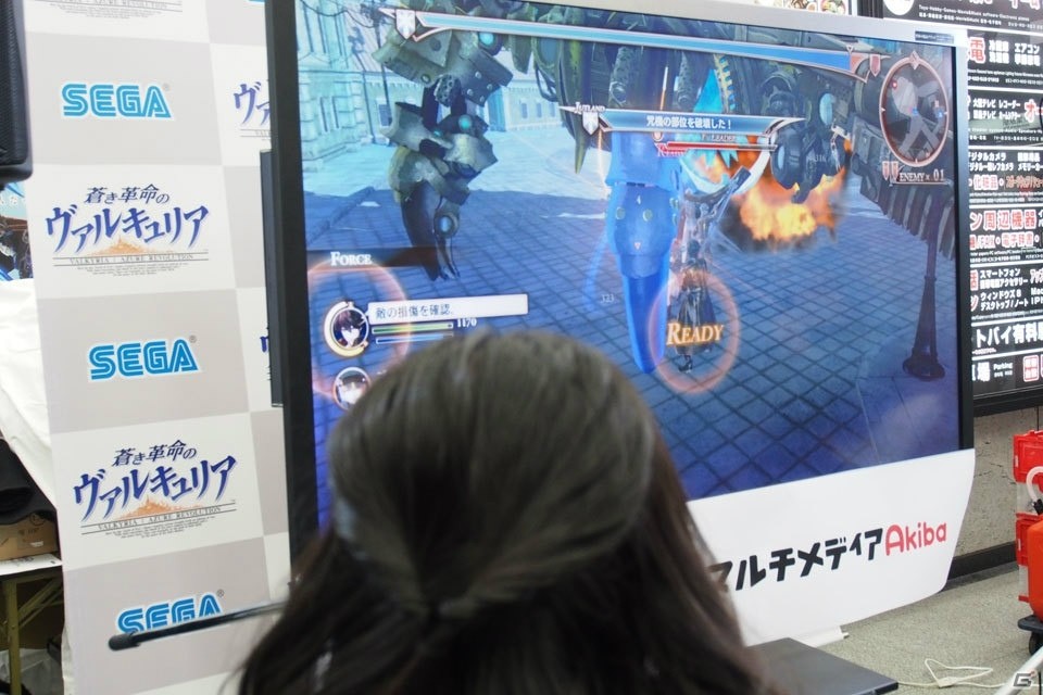 「蒼き革命のヴァルキュリア」倉持由香さんが初体験のミッションに挑んだステージイベントをレポート―下里氏からは発売後のDLC展開への言及もの画像9