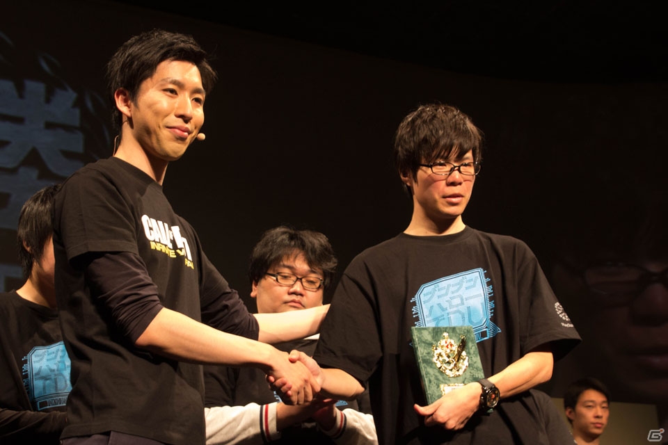 逆転の応酬に思わず山田孝之さんも鳥肌に？PS4「コール オブ デューティ インフィニット・ウォーフェア」全国大学生対抗戦 決勝大会をレポート！の画像12
