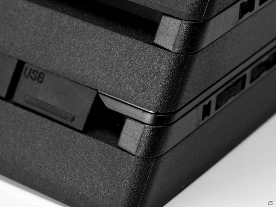 PS4 Pro本体とコントローラーをホコリ・ヤニから守る「ほこりとるとる入れま栓！4P」が本日発売の画像8