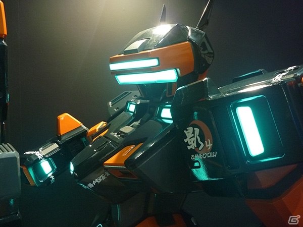 「電脳戦機バーチャロン」ヒューマンサイズの「MBV-04テムジン」記念モニュメントがAnimeJapan 2017に登場！受注生産も実施決定の画像4