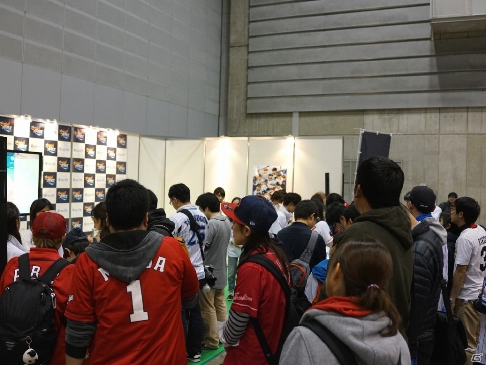 ハマの番長も再現度に驚き！セ・リーグファンミーティングに出展された「プロ野球バーサス」体験ブースの模様を紹介の画像3