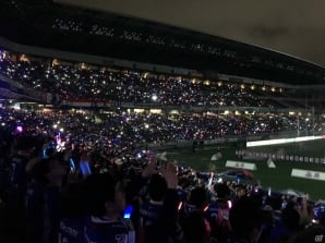 スタジアムでサイリウムを振り回してきました―編集部通信（2017年4月15日号）の画像2