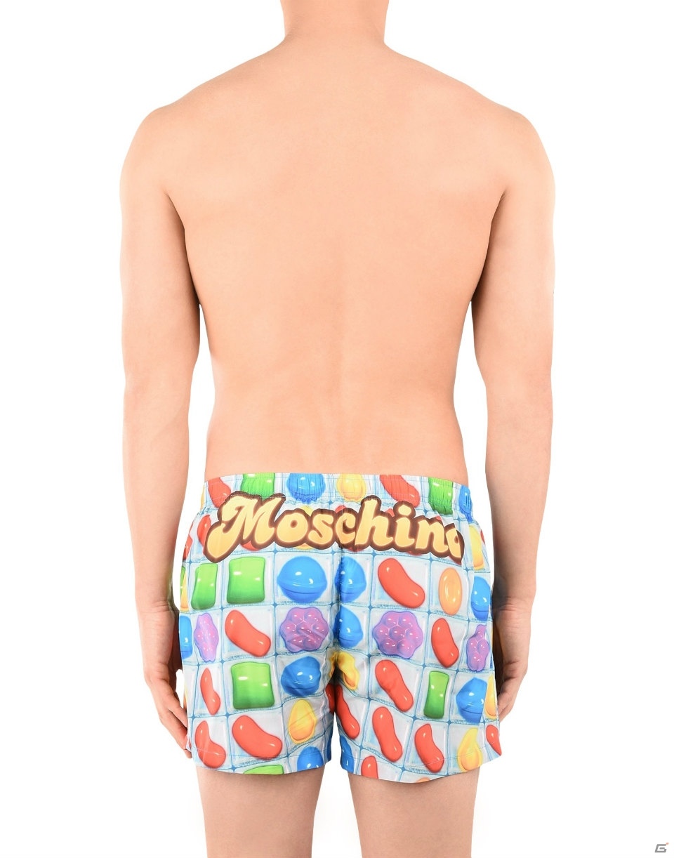「キャンディークラッシュ」×MOSCHINOの限定コレクションが発表！リュックや水着、携帯カバーがラインナップの画像11