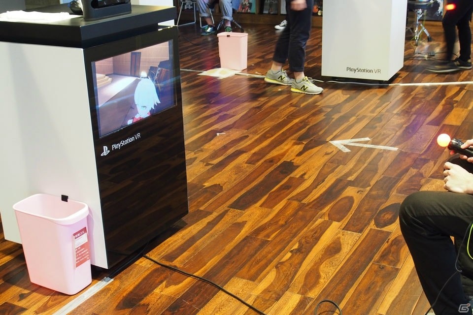 キスショットと一緒に映画の内容を振り返る―「傷物語VR」でVR表現とプロジェクションマッピングの融合を体験の画像7