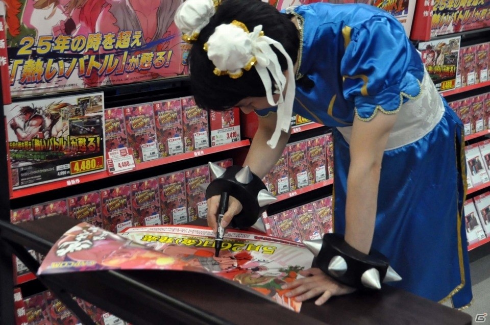 春麗コスの綾野APがユーザーと真剣勝負！Nintendo Switch「ウルトラストリートファイターII」発売日店頭イベントをレポートの画像4