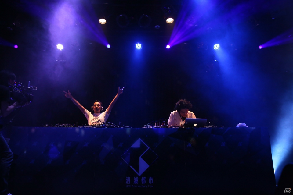 ゲーム大会、声優陣によるトーク、DJライブと盛りだくさんの「消滅都市 3rd Anniversary Fes.」をレポートの画像36