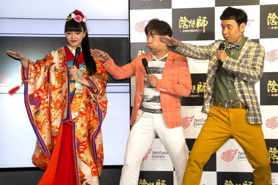 川口春菜さんからダチョウ倶楽部に無理難題のクイズも出題！？おなじみおでん芸も飛び出した「陰陽師」新CM発表会をレポートの画像5