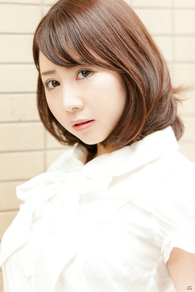 「スカイオーバー」グラドル倉持由香さん、吉田早希さんとの先行デモプレイ権がプレゼントされるリツイートキャンペーン開催の画像4