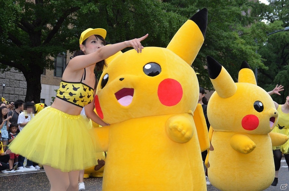 みなとみらい一帯が黄色に染まった「ピカチュウ大量発生チュウ！」をレポート！“ミュウツー”のレイドバトルの様子もお届けの画像22