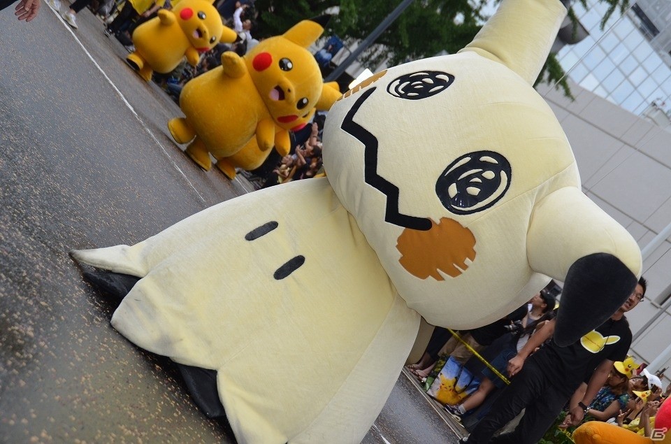 みなとみらい一帯が黄色に染まった「ピカチュウ大量発生チュウ！」をレポート！“ミュウツー”のレイドバトルの様子もお届けの画像30