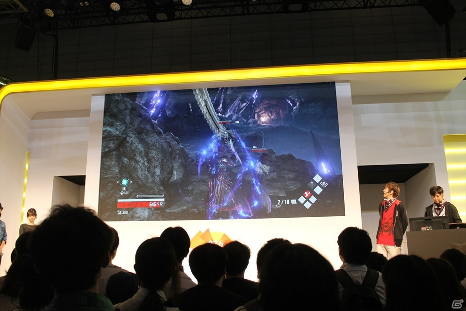 【TGS 2017】石川界人さんが実機プレイに挑戦！バディを演じる声優陣も登壇した「CODE VEIN スペシャルステージ」の画像21