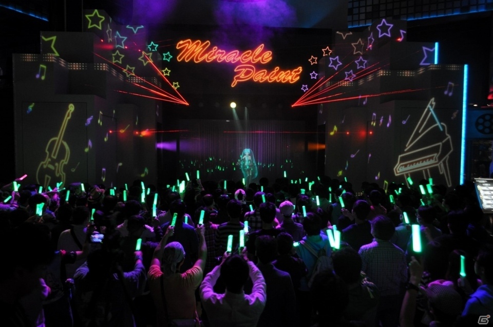 鏡音リン・レンがジョイポリスのステージに初登場！「初音ミク DAIBA de DIVA Future Tone DX」が10月12日スタートの画像2