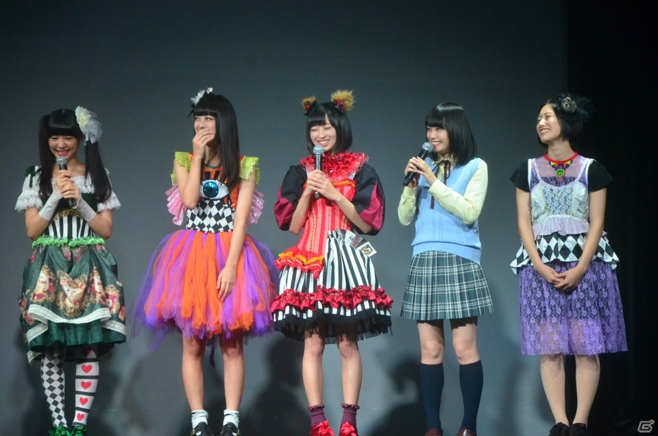 DMM流「ダンボール戦機」は美少女×装甲破損！？「装甲娘」が初お披露目された「DMM GAMES×レベルファイブ」記者発表会をレポートの画像18