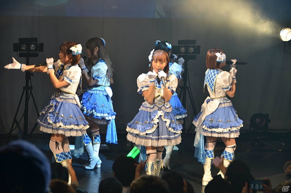 「スクメロ」アプリコット・レグルス東名阪“特訓”ツアーの渋谷WWW公演をレポート！ステージ衣装のゲーム内実装も発表の画像19