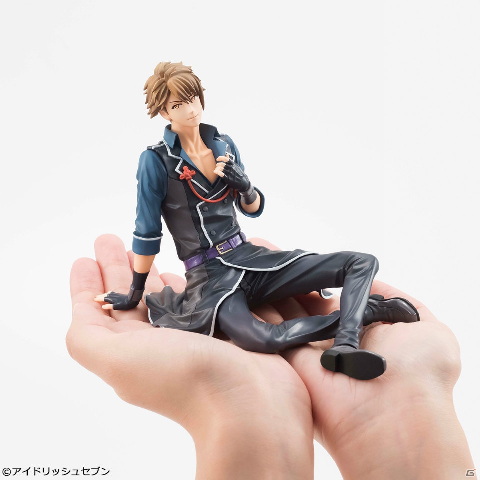 「アイドリッシュセブン」TRIGGERが男の色気たっぷりに“てのひらサイズ”で登場！1stシングル「SECRET NIGHT」の衣装を再現の画像10