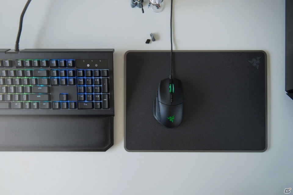 Razer、ゲーミングマウス2機種を11月25日に発売―FPSプレイヤー向けの「Basilisk」、ワイヤレスタイプの「Atheris」の画像2