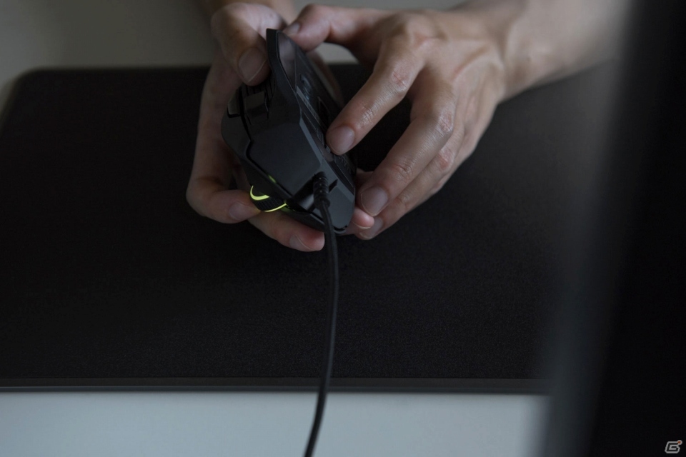 Razer、ゲーミングマウス2機種を11月25日に発売―FPSプレイヤー向けの「Basilisk」、ワイヤレスタイプの「Atheris」の画像3