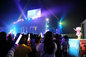 「ときめきレストラン☆☆☆」ポムポムプリンがX.I.P.を完コピ！？「3 Majesty×X.I.P. DREAM FESTIVAL in Sanrio Puroland」をレポートの画像1