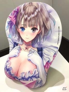 岸田メル氏の描き下ろしイラストを使用した「等身大マウスパッド 白井日菜子（BLUE REFLECTION）」の受注販売が12月1日スタートの画像12