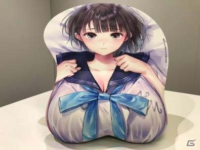 岸田メル氏の描き下ろしイラストを使用した「等身大マウスパッド 白井日菜子（BLUE REFLECTION）」の受注販売が12月1日スタートの画像3