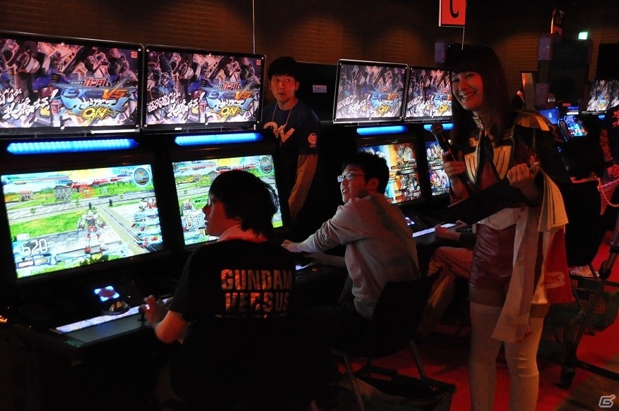 「機動戦士ガンダムEXVS.MB ON」プレイヤー同士が実際に顔を合わせるからこそ生まれる盛り上がり！新機体の発表も行われた「極限感謝祭2017」レポートの画像6