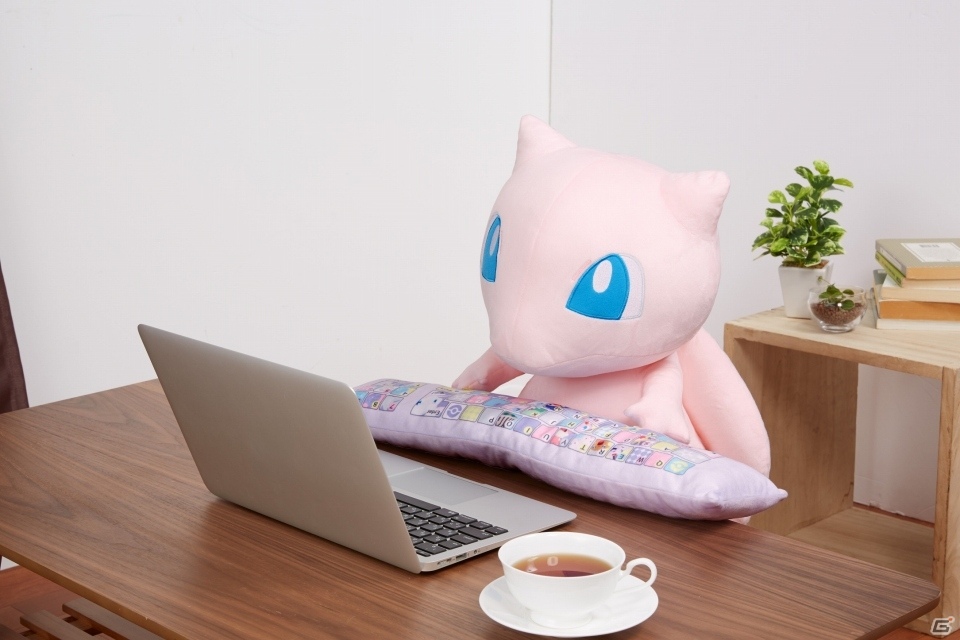 幻のポケモン・ミュウのPCクッションが登場！本日より予約受付がスタートの画像2