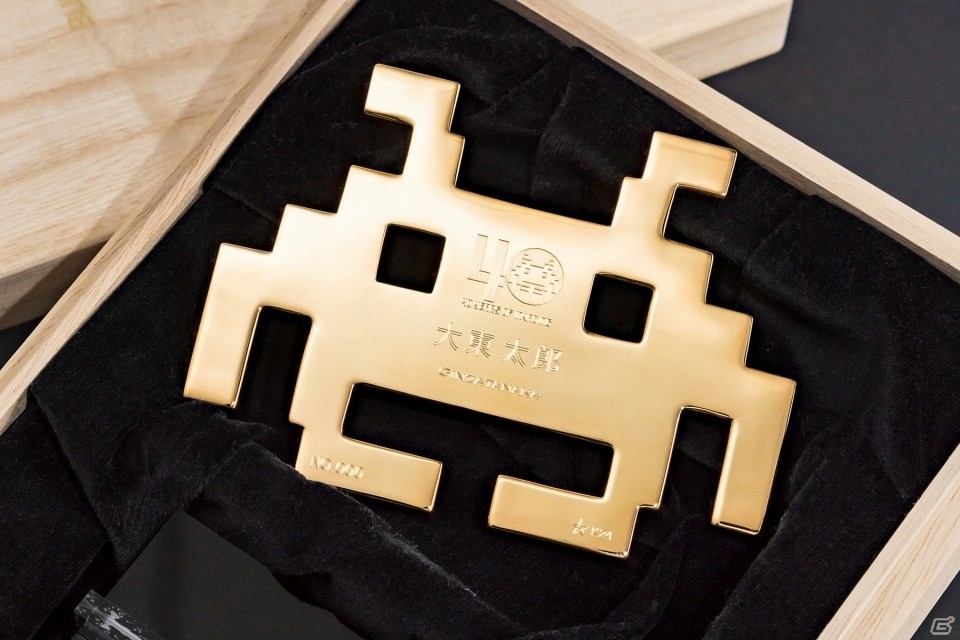 「黄金のインベーダー」「インベーダージャンボクッション」などスペースインベーダー誕生40周年を祝う記念商品を紹介の画像2