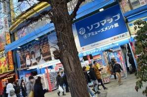 「D×2 真・女神転生リベレーション」火将ロシエルさんが“ピクシー”のコスプレ姿でソフマップに登場！秋葉原コラボ第二弾の情報も明らかにの画像2