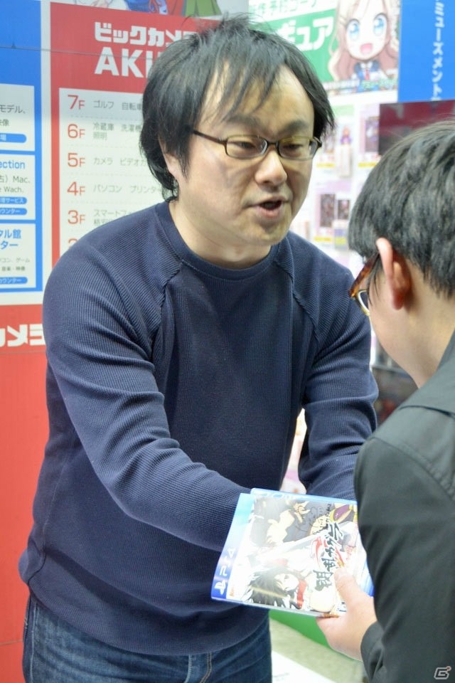 「閃乱カグラ Burst Re:Newal」の発売を記念した爆乳ハイパープレゼント抽選会が開催！高木Pによるサイン＆握手会の模様もレポートの画像6