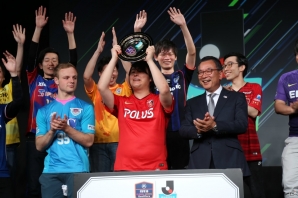 Jリーグが主宰する初のeスポーツ大会「明治安田生命eJ.LEAGUE」の決勝トーナメントが開催―かーる選手（浦和レッズ）が初代王者に！の画像24