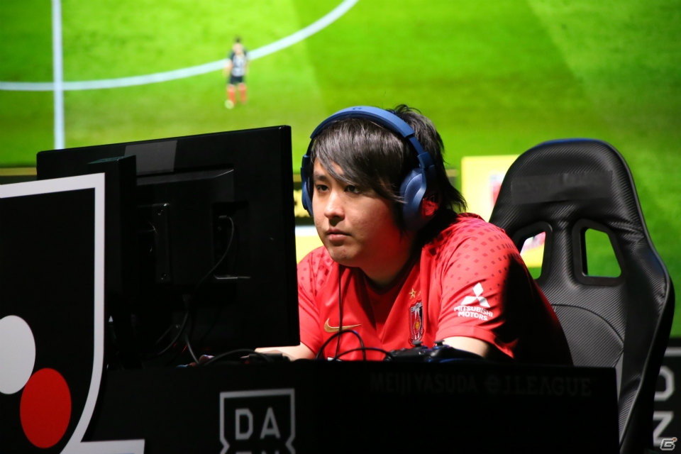 Jリーグが主宰する初のeスポーツ大会「明治安田生命eJ.LEAGUE」の決勝トーナメントが開催―かーる選手（浦和レッズ）が初代王者に！の画像13