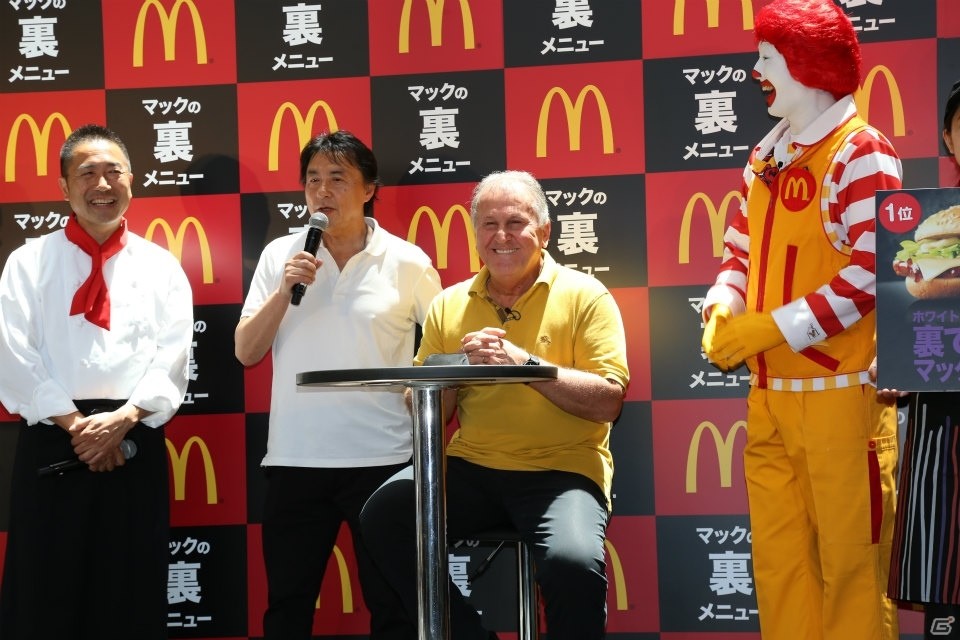 「マックの裏メニュー」と「ウイニングイレブン 2018」がコラボ、PR発表会には「サッカーの神様」ジーコ氏も登場！の画像12