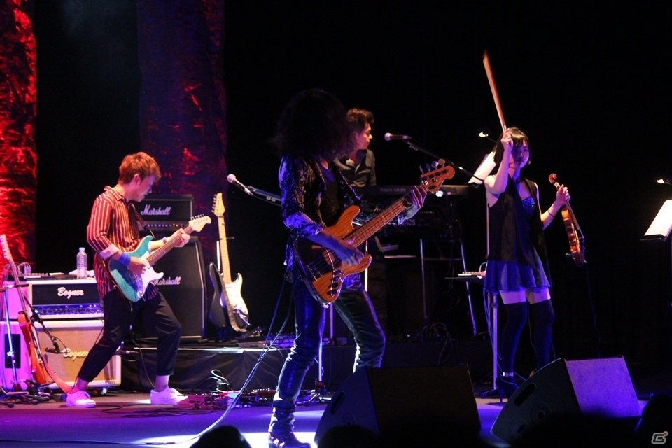 プレイヤーの耳に焼き付いたあの名曲たちが、生演奏によって鮮やかに蘇る！「ロックマン30周年記念ライブ」レポートの画像15