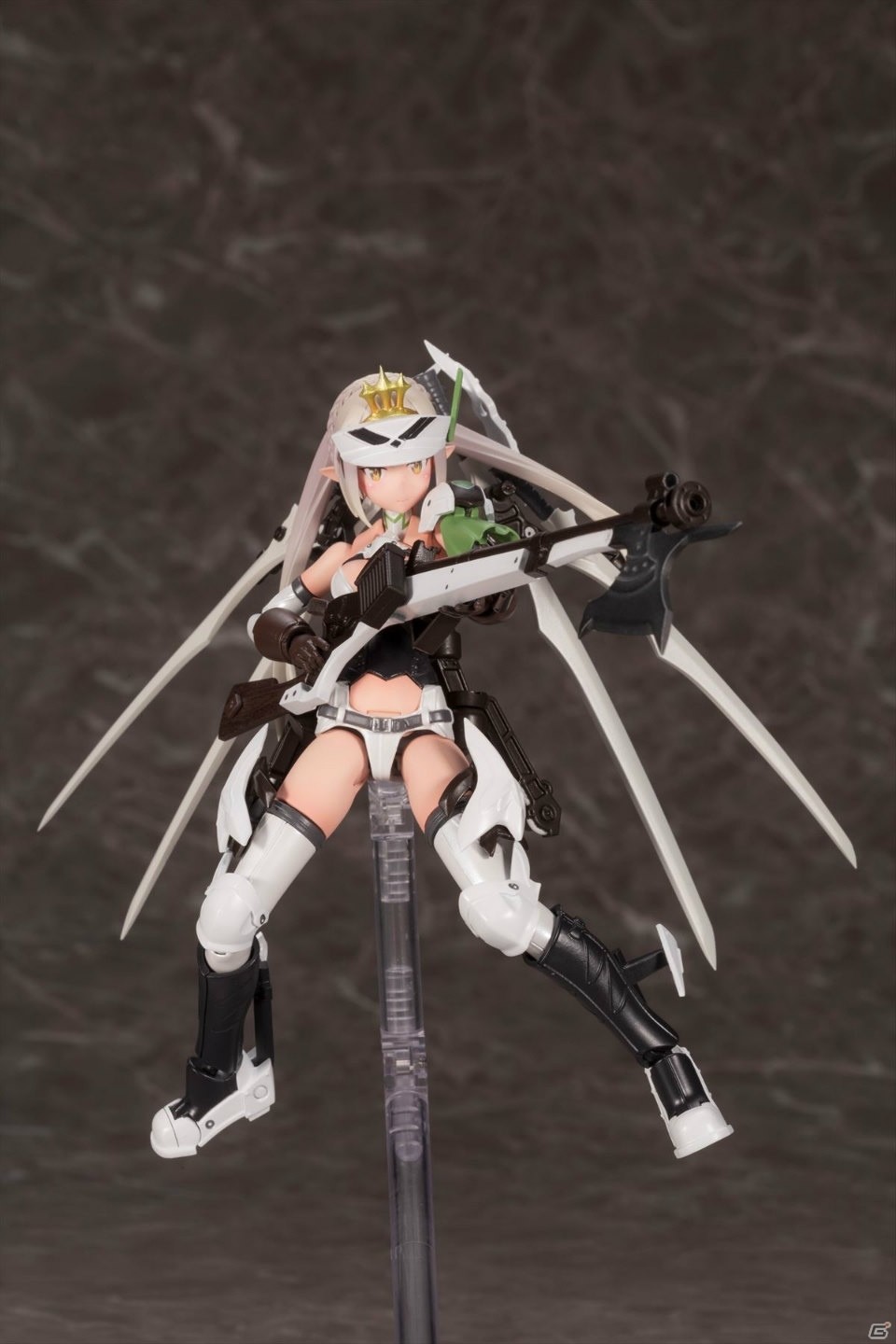 「武装神姫」×「メガミデバイス」コラボ第1弾！「猟兵型エーデルワイス」が島田フミカネ氏のデザインで登場の画像3