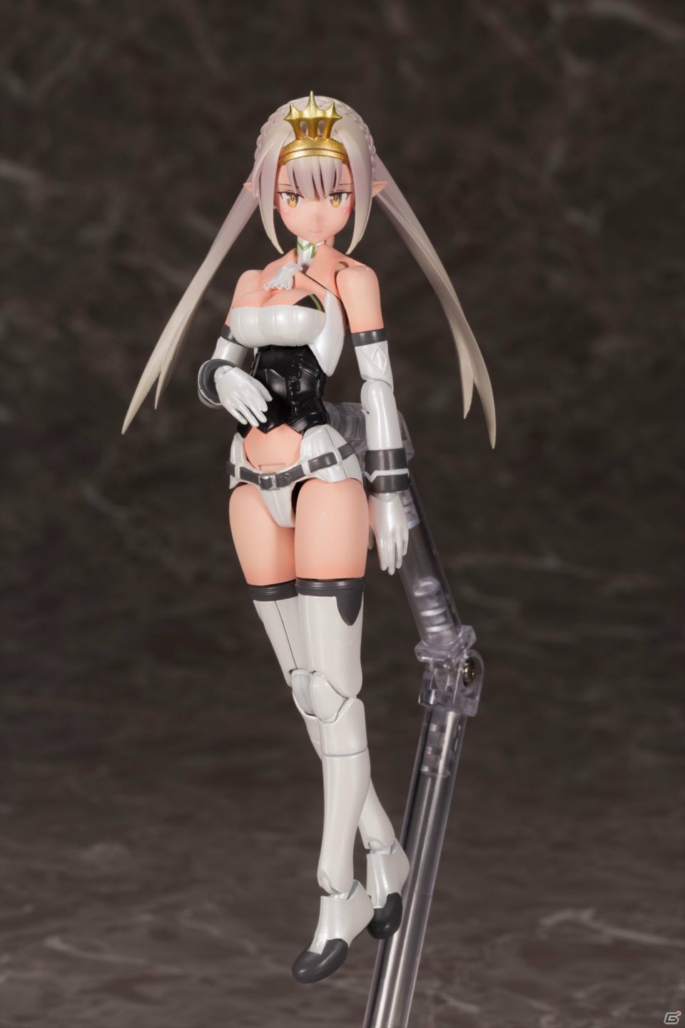 「武装神姫」×「メガミデバイス」コラボ第1弾！「猟兵型エーデルワイス」が島田フミカネ氏のデザインで登場の画像4