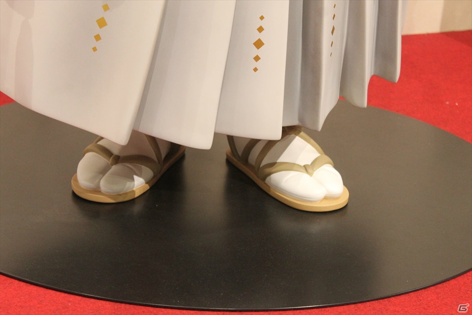 圧倒的な存在感を放つ「三日月宗近」1/1スケールフィギュアをレポートの画像31