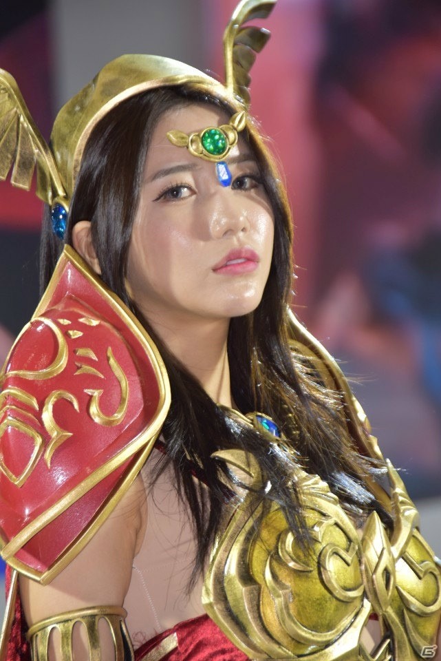 ゲームキャラクターの衣装を身にまとい会場を盛り上げた美人コンパニオンを写真で紹介：後編【G-STAR2018】の画像24