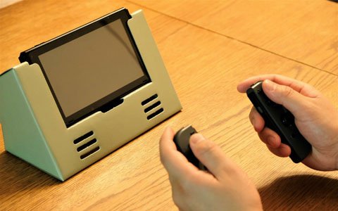 Nintendo Switchのテーブルモードを使いやすくする「SWITCH用スタンド」が発売中！