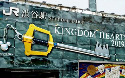 渋谷駅、新宿駅に巨大キーブレードが出現！？「キングダム ハーツ III」の交通広告“STATION GALLERY”が登場