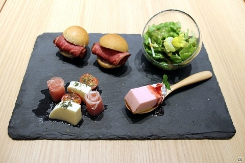 「囚われのパルマ Refrain」×カプコンカフェ、コラボ開催！試食会の模様をお届けの画像3
