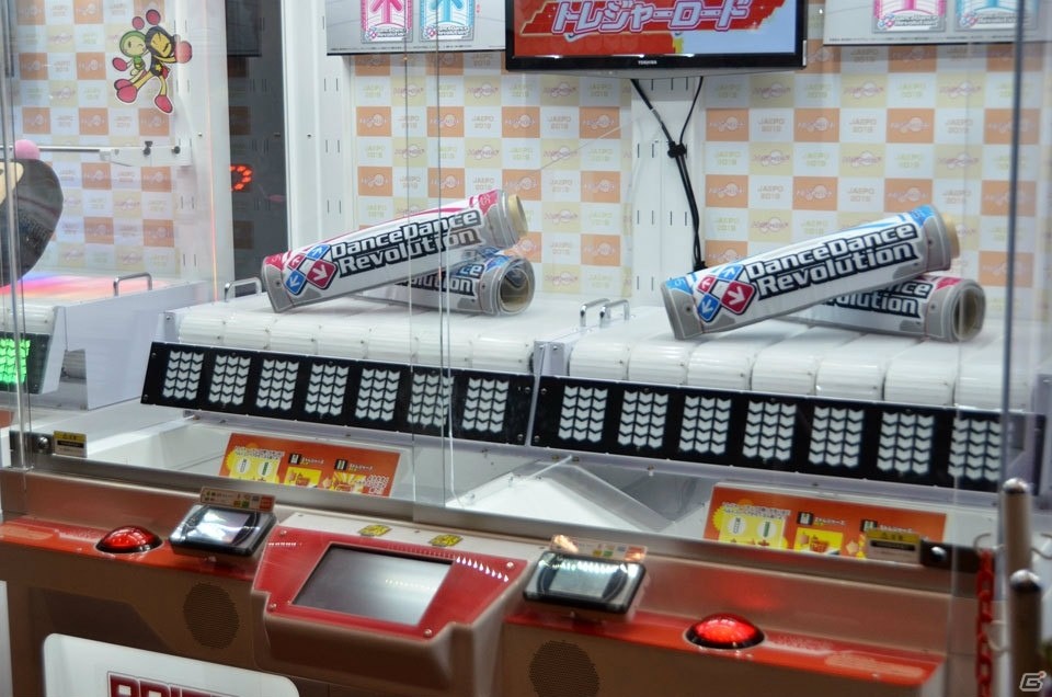 【JAEPO2019】DDR20周年記念のゴールドカラー筐体も登場！新作メダルゲームやプライズ機器が展示されたKONAMIブースの画像16