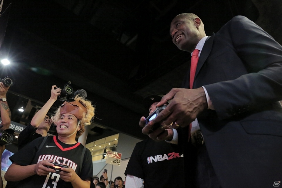 2K、「NBA JAPAN GAMES 2019 Presented by Rakuten」のブースレポートを公開―ディケンベ・ムトンボさんが登場の画像5
